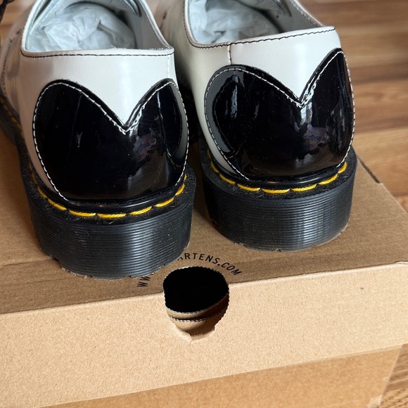Dr. Martens White Leather Shoes with Black Sheer Laces - Picture 3 of 5